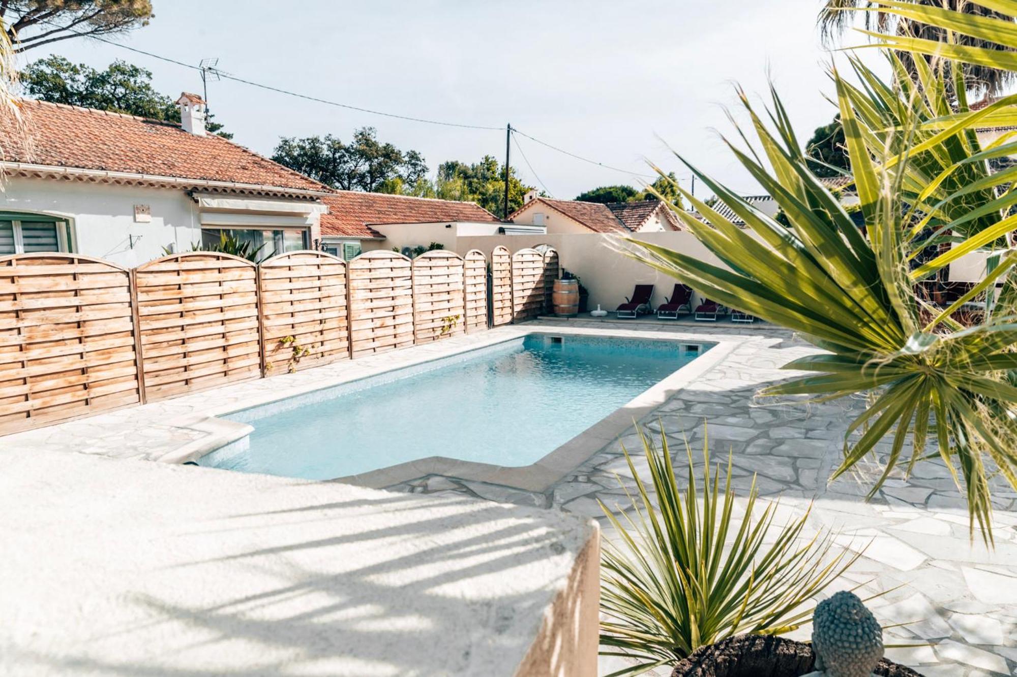 Reve D'Azur, 2 Chambres, Maison Julia En Bord De Mer A La Nartelle, Piscine Partagee, Parking & Terrasse Bbq, Wifi Et Draps Inclus Plage A Pied Sainte-Maxime Exterior foto