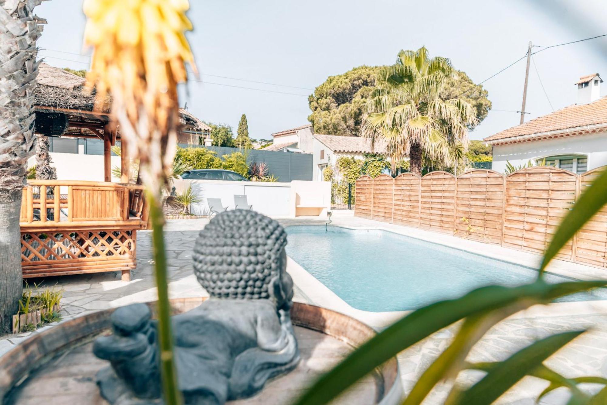 Reve D'Azur, 2 Chambres, Maison Julia En Bord De Mer A La Nartelle, Piscine Partagee, Parking & Terrasse Bbq, Wifi Et Draps Inclus Plage A Pied Sainte-Maxime Exterior foto