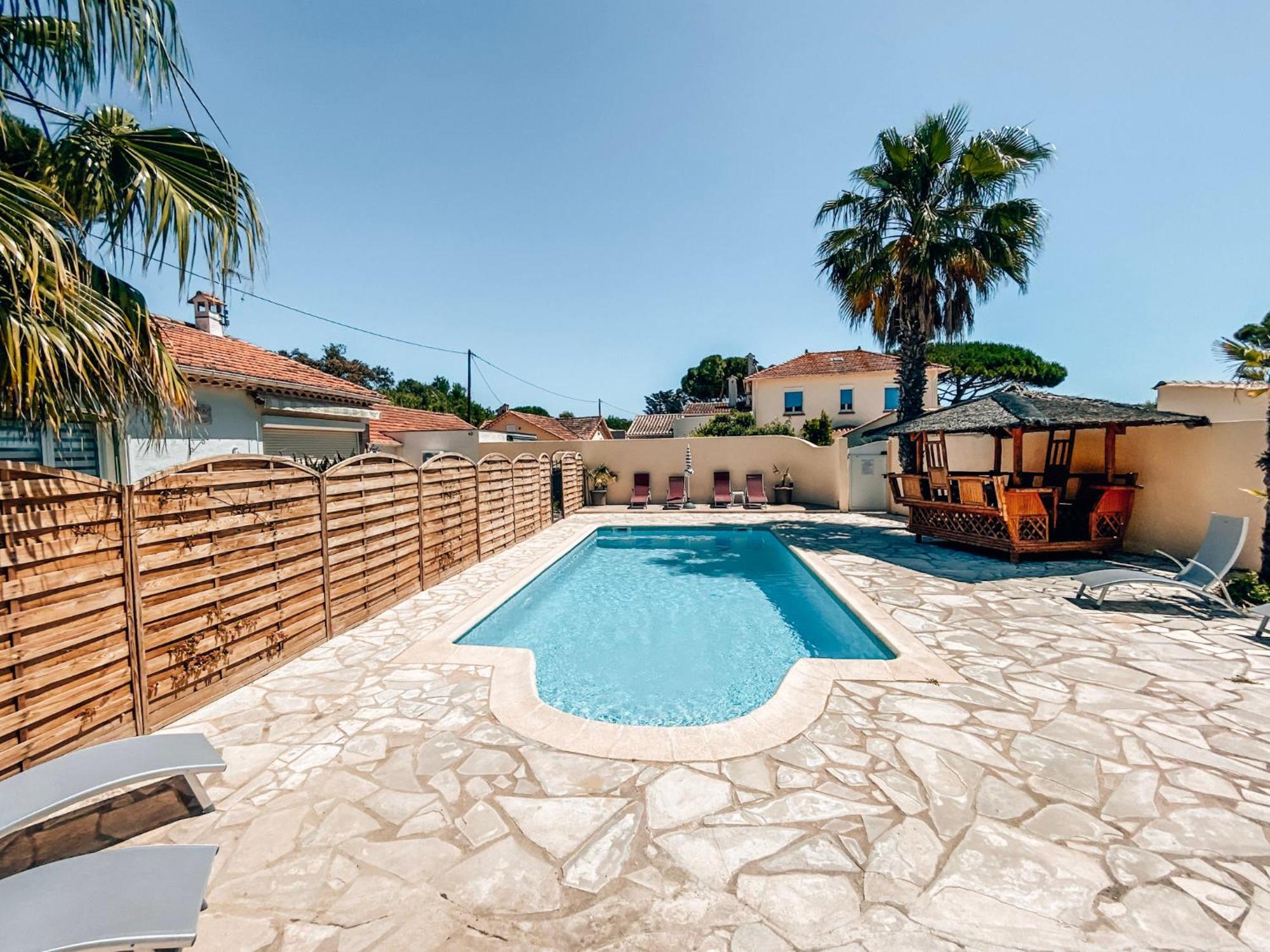 Reve D'Azur, 2 Chambres, Maison Julia En Bord De Mer A La Nartelle, Piscine Partagee, Parking & Terrasse Bbq, Wifi Et Draps Inclus Plage A Pied Sainte-Maxime Exterior foto