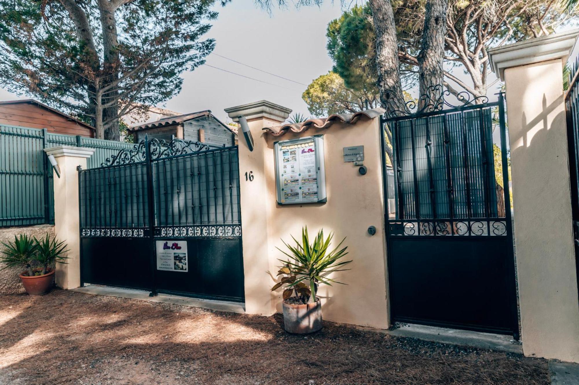 Reve D'Azur, 2 Chambres, Maison Julia En Bord De Mer A La Nartelle, Piscine Partagee, Parking & Terrasse Bbq, Wifi Et Draps Inclus Plage A Pied Sainte-Maxime Exterior foto
