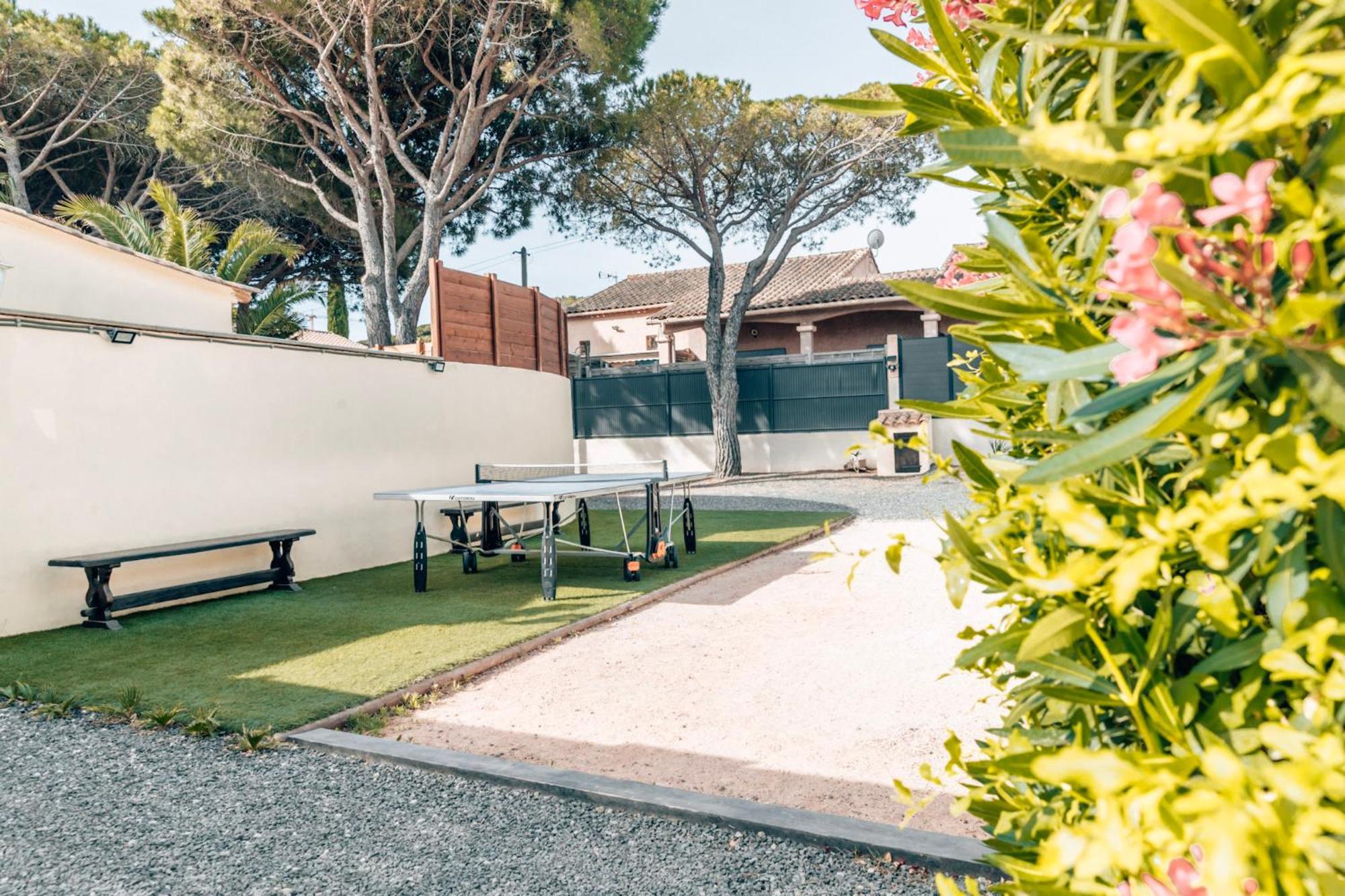 Reve D'Azur, 2 Chambres, Maison Julia En Bord De Mer A La Nartelle, Piscine Partagee, Parking & Terrasse Bbq, Wifi Et Draps Inclus Plage A Pied Sainte-Maxime Exterior foto